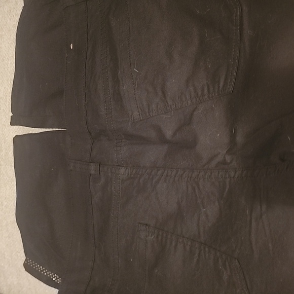 DKR & Co capri pants. - Picture 3 of 6